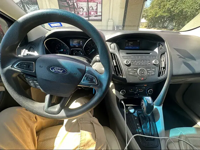Car Image 4