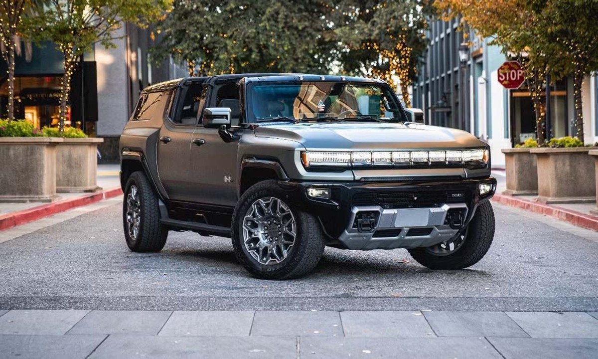 GMC Hummer EV SUV 2024
