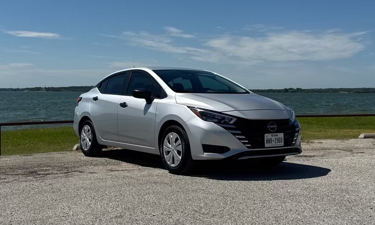 Nissan Versa 2025