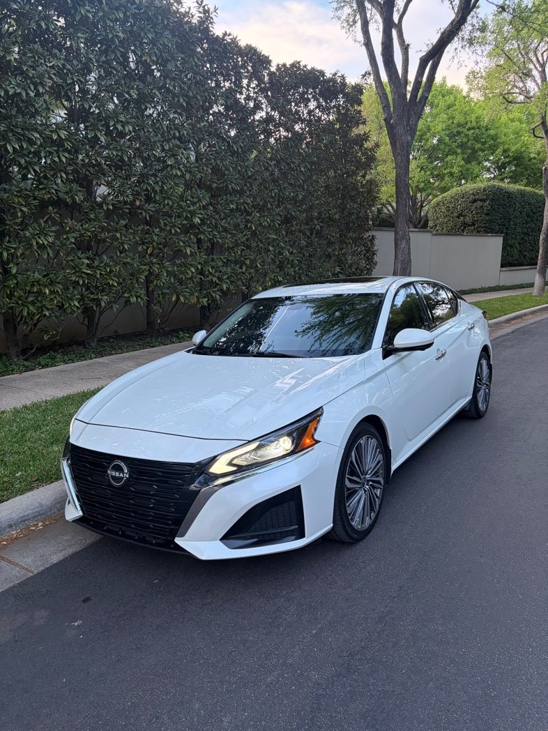 Nissan Altima 2023