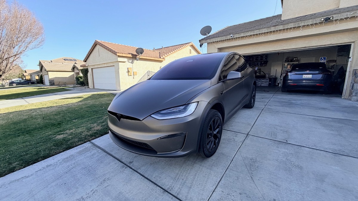 Tesla Model X 2022