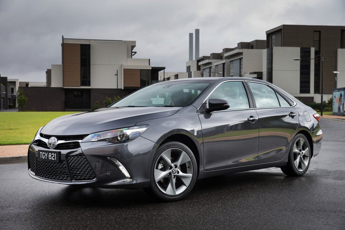 Toyota Camry 2015