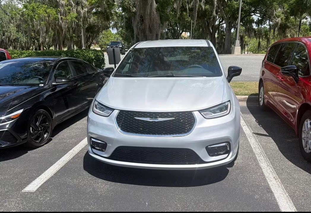 Chrysler Pacifica 2026