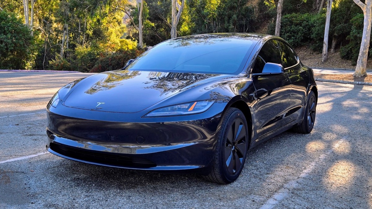 Tesla Model 3 2025