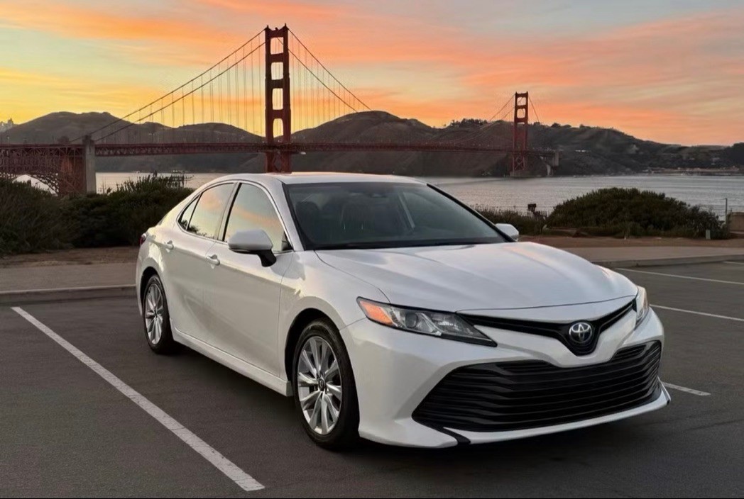 Toyota Camry 2019