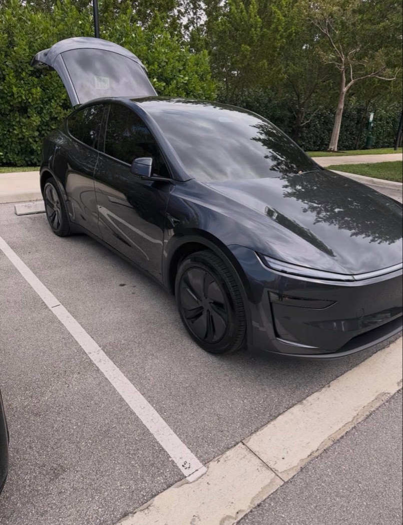 Tesla Model Y 2026