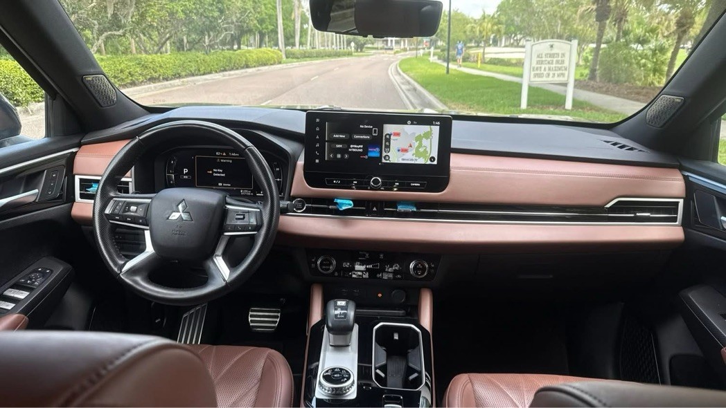 Mitsubishi Outlander 2025