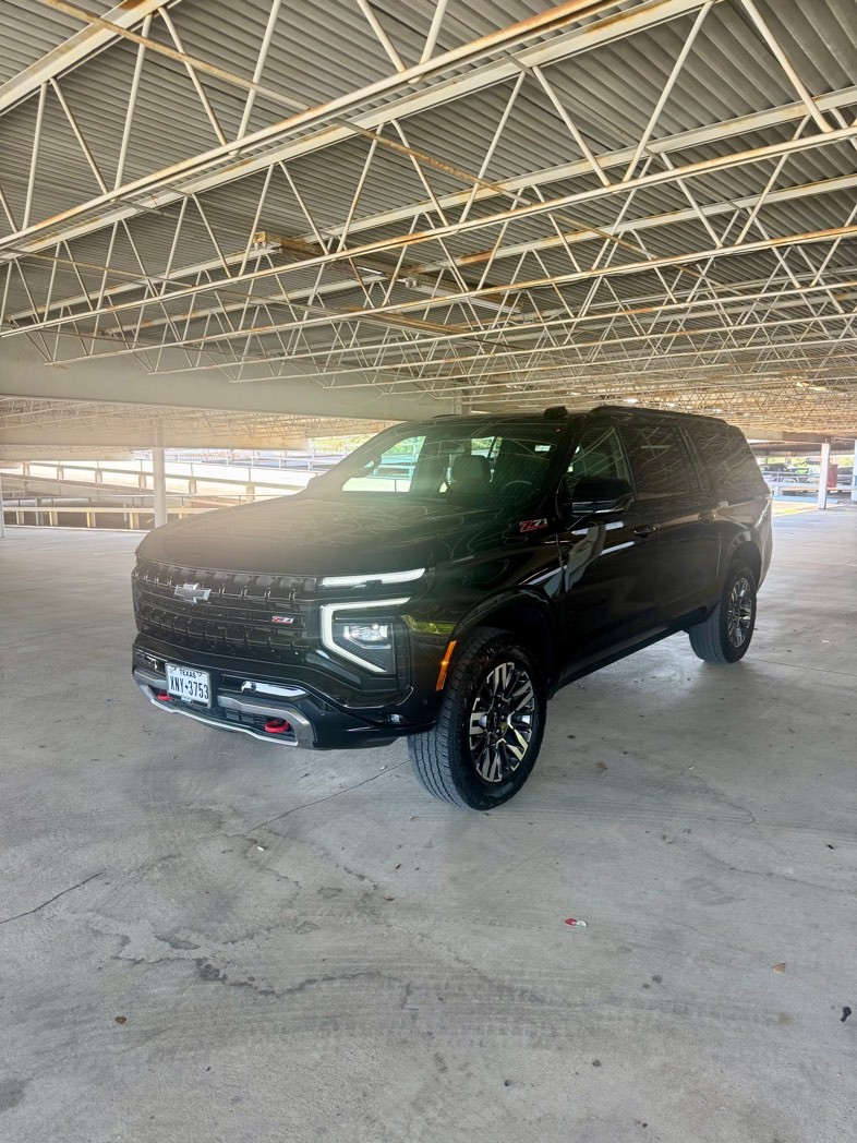 Chevrolet Suburban 2025