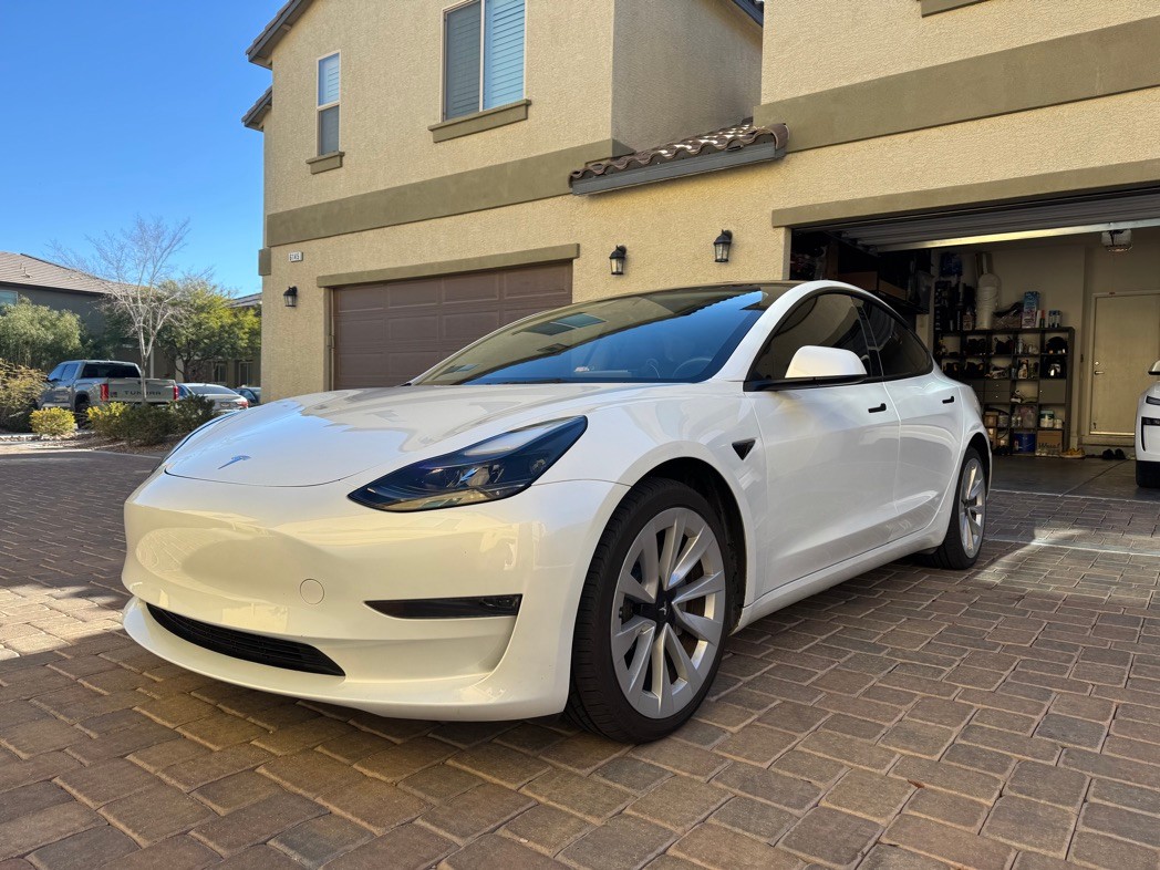 Tesla Model 3 2023