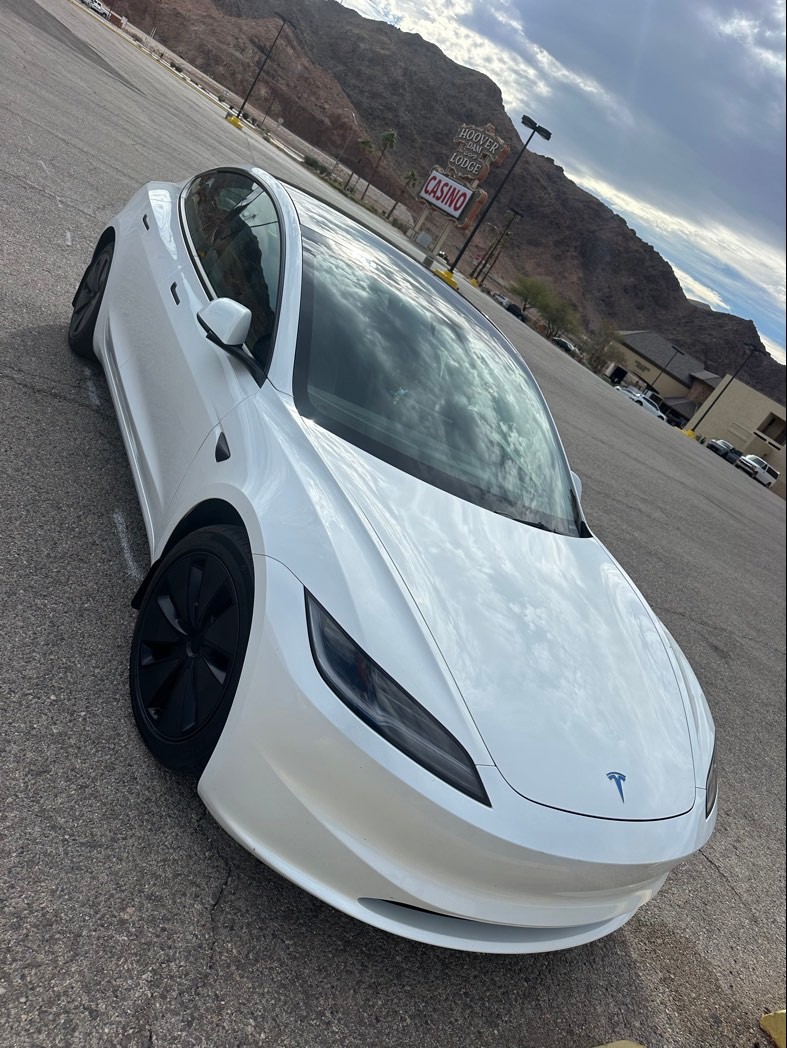 Tesla Model 3 2024