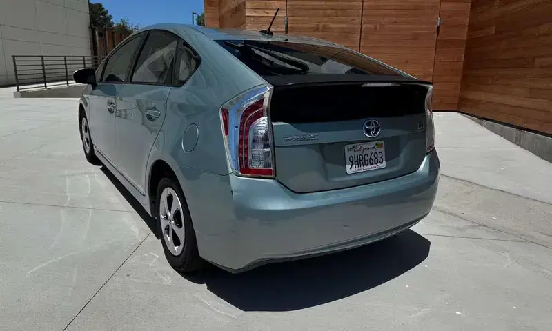 Car Image 2