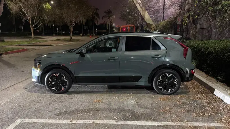 Car Image 4