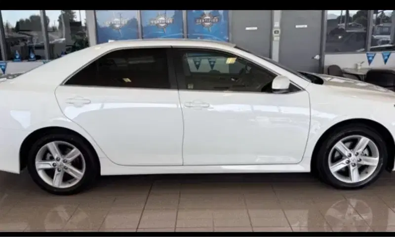 Car Image 4