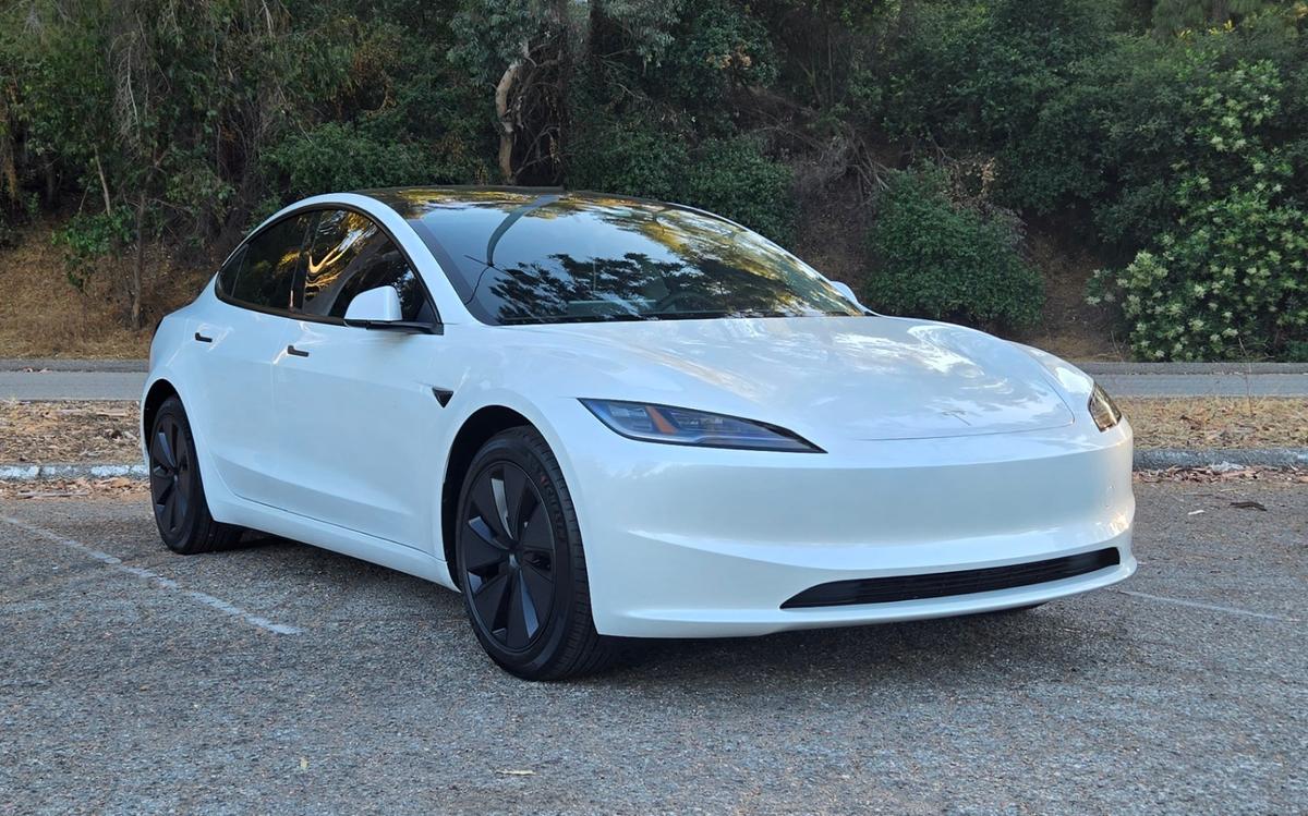 Tesla Model 3 2024