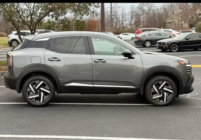Car Image 4