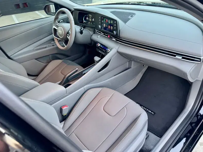 Car Image 3