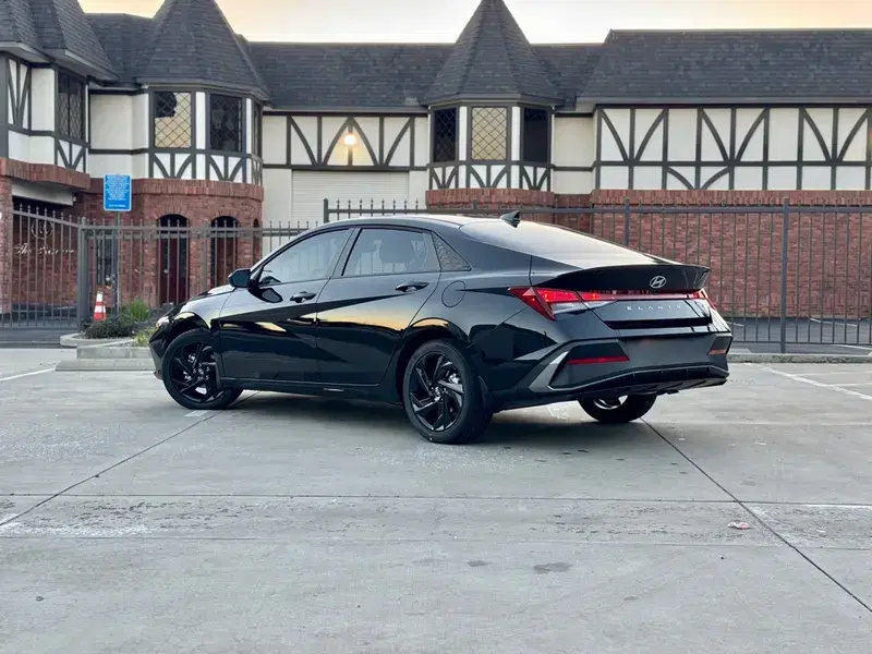 Car Image 3