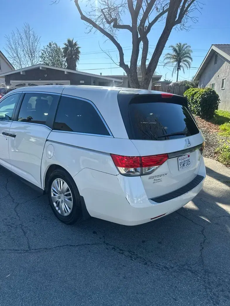 Car Image 4