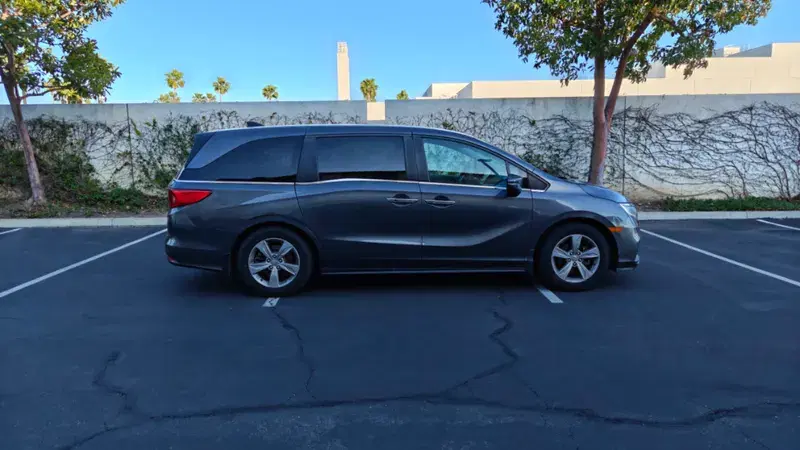 Car Image 3