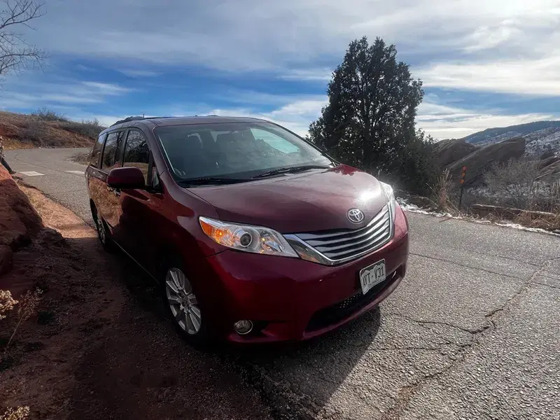 Car Image 3
