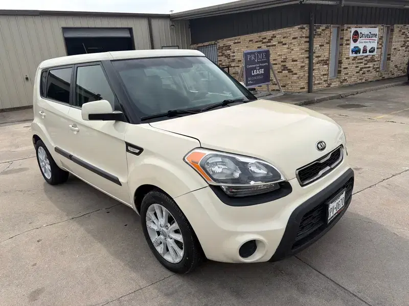 Car Image 3