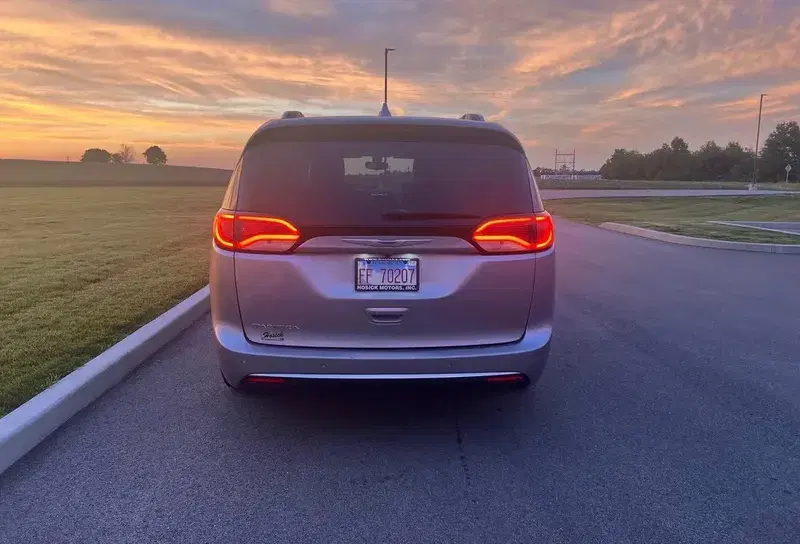 Car Image 3