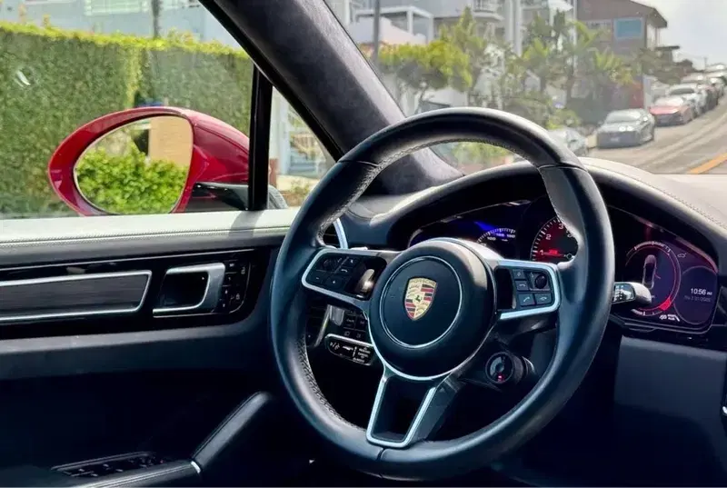 Car Image 4