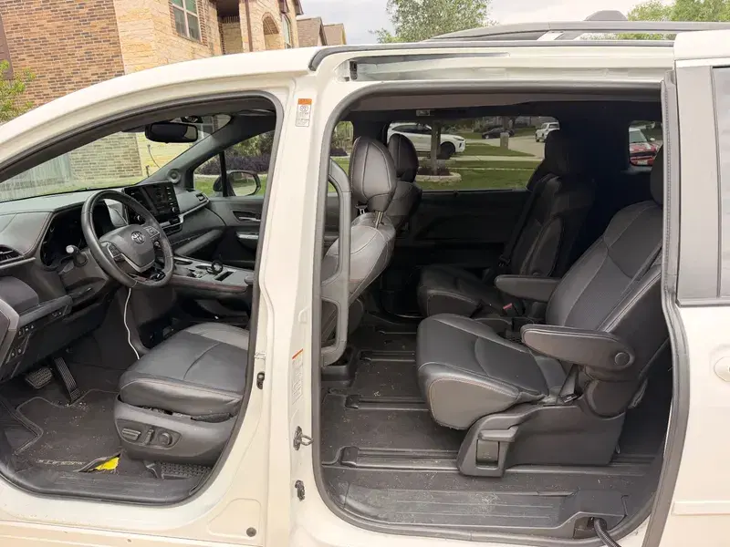 Car Image 4
