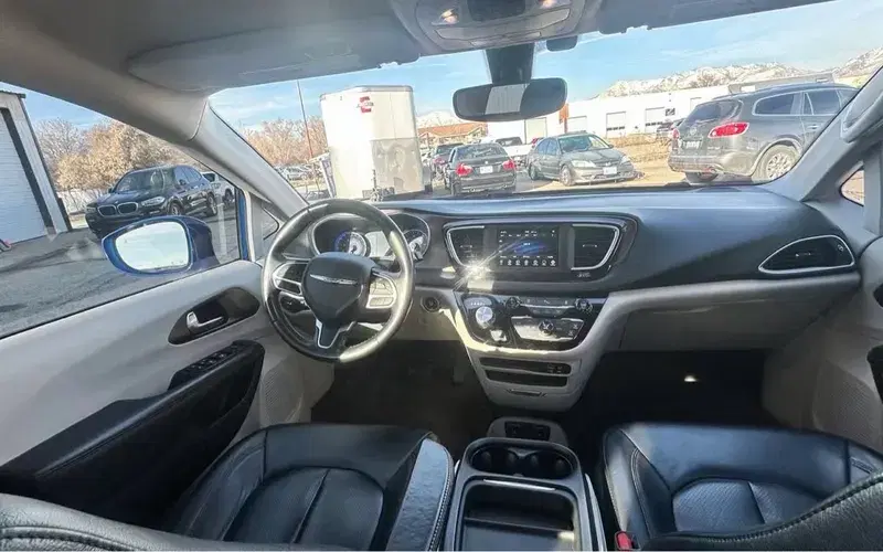 Car Image 4
