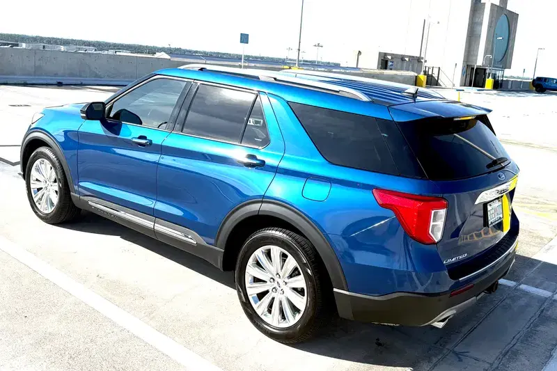 Car Image 4