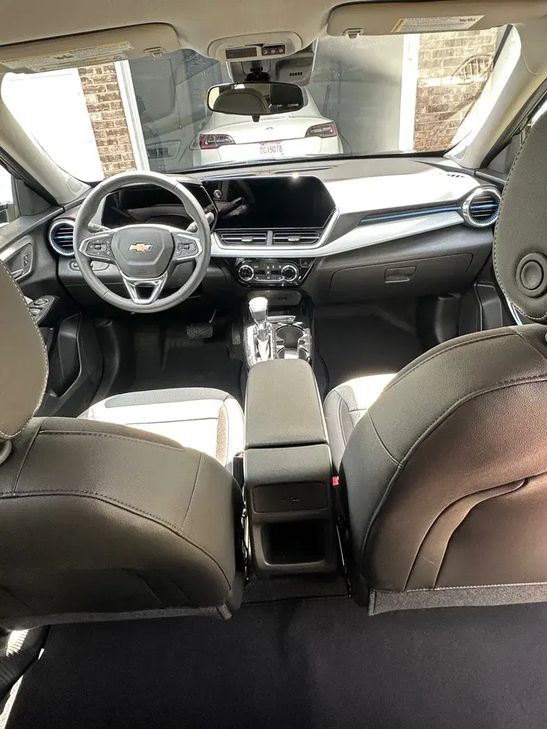 Car Image 4