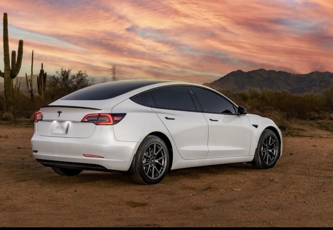 Tesla Model 3 2023