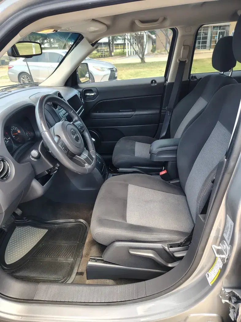 Car Image 4
