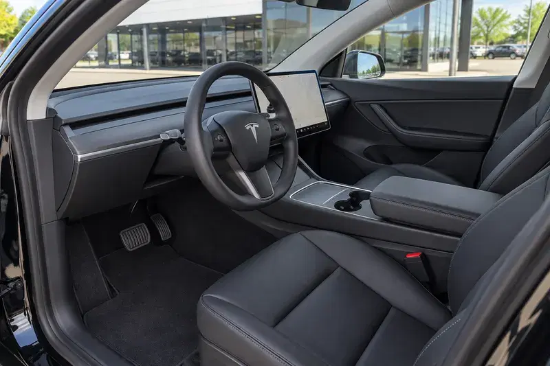 Car Image 4