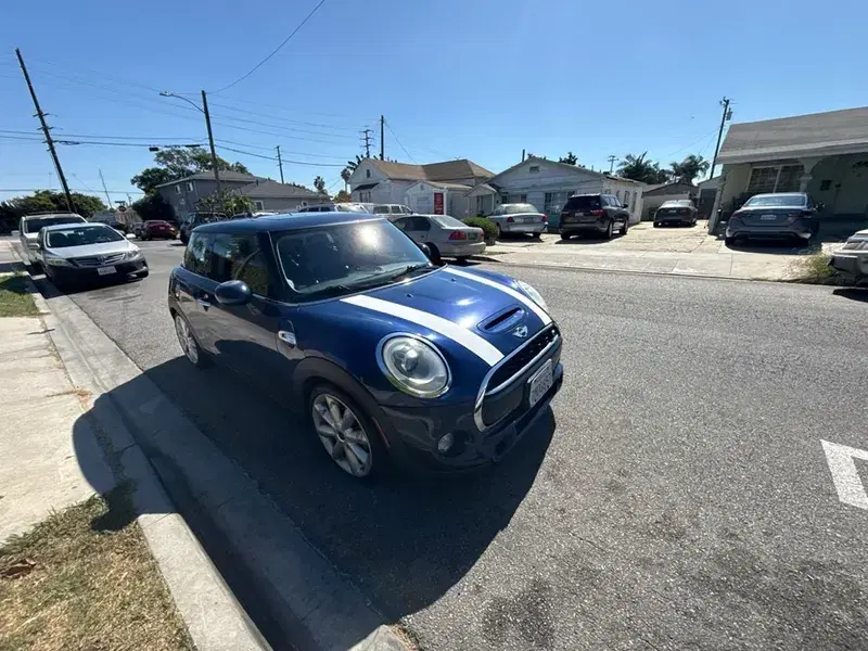 Car Image 4