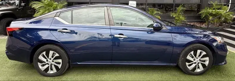 Car Image 4
