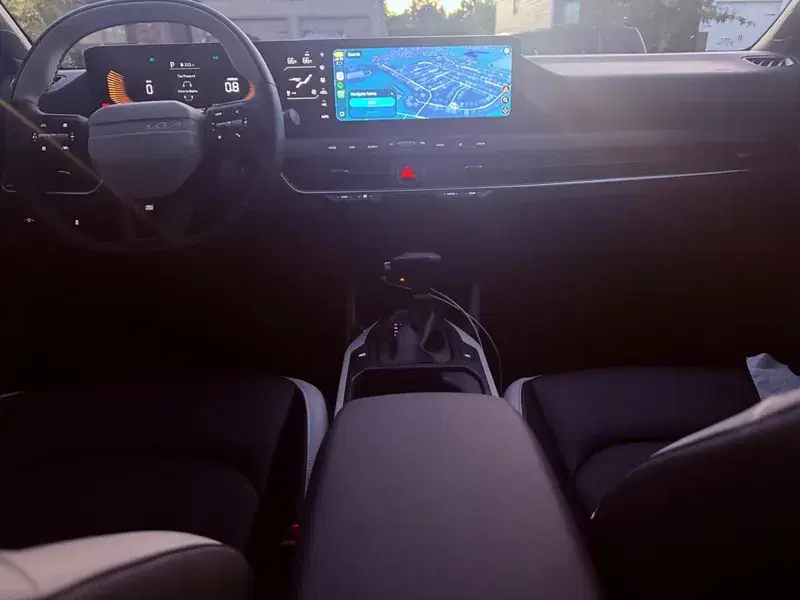 Car Image 4