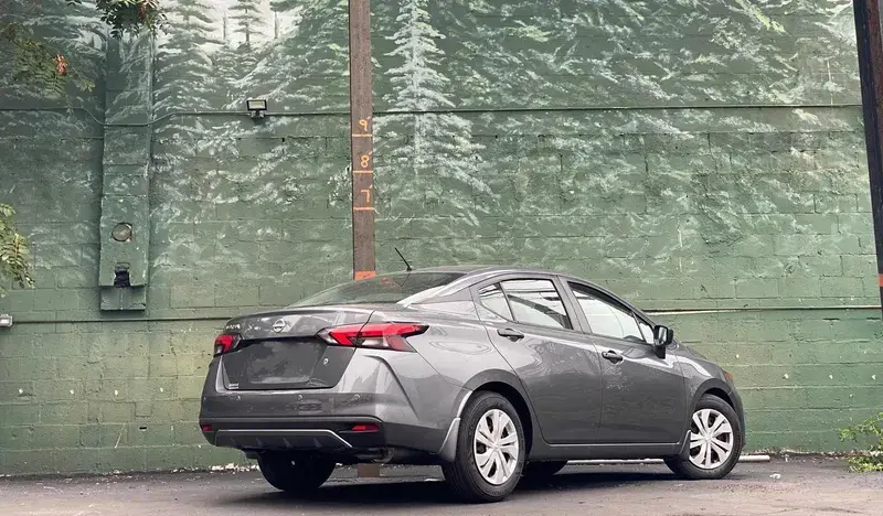 Car Image 4