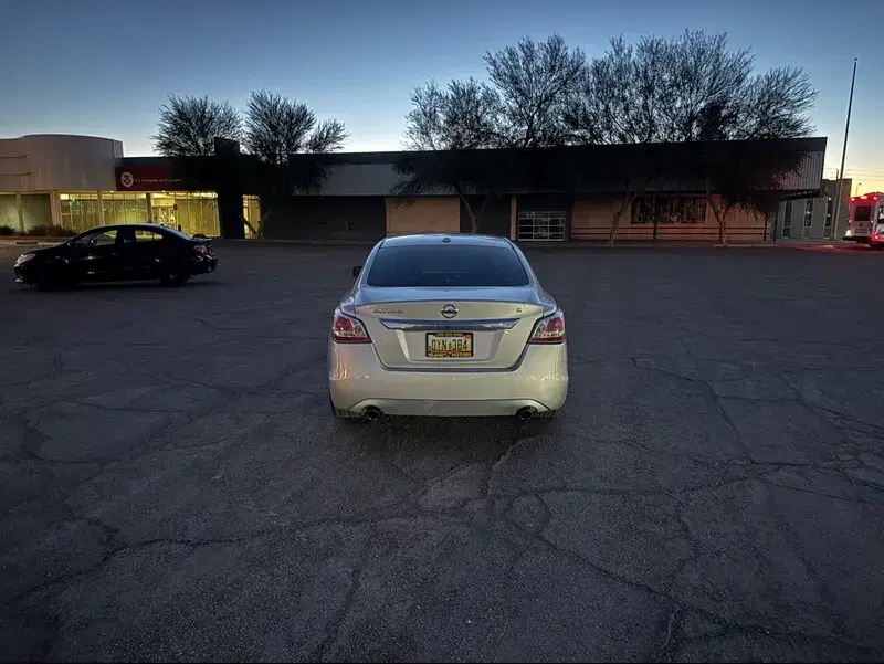 Car Image 4