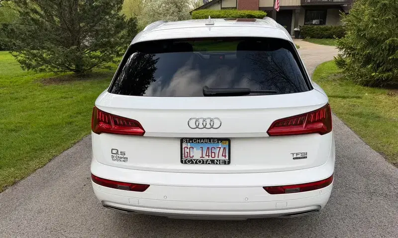 Car Image 4