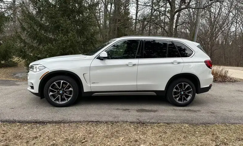 Car Image 4