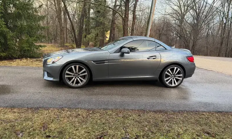Car Image 4