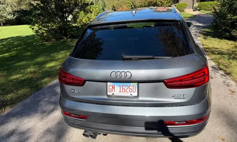 Car Image 4